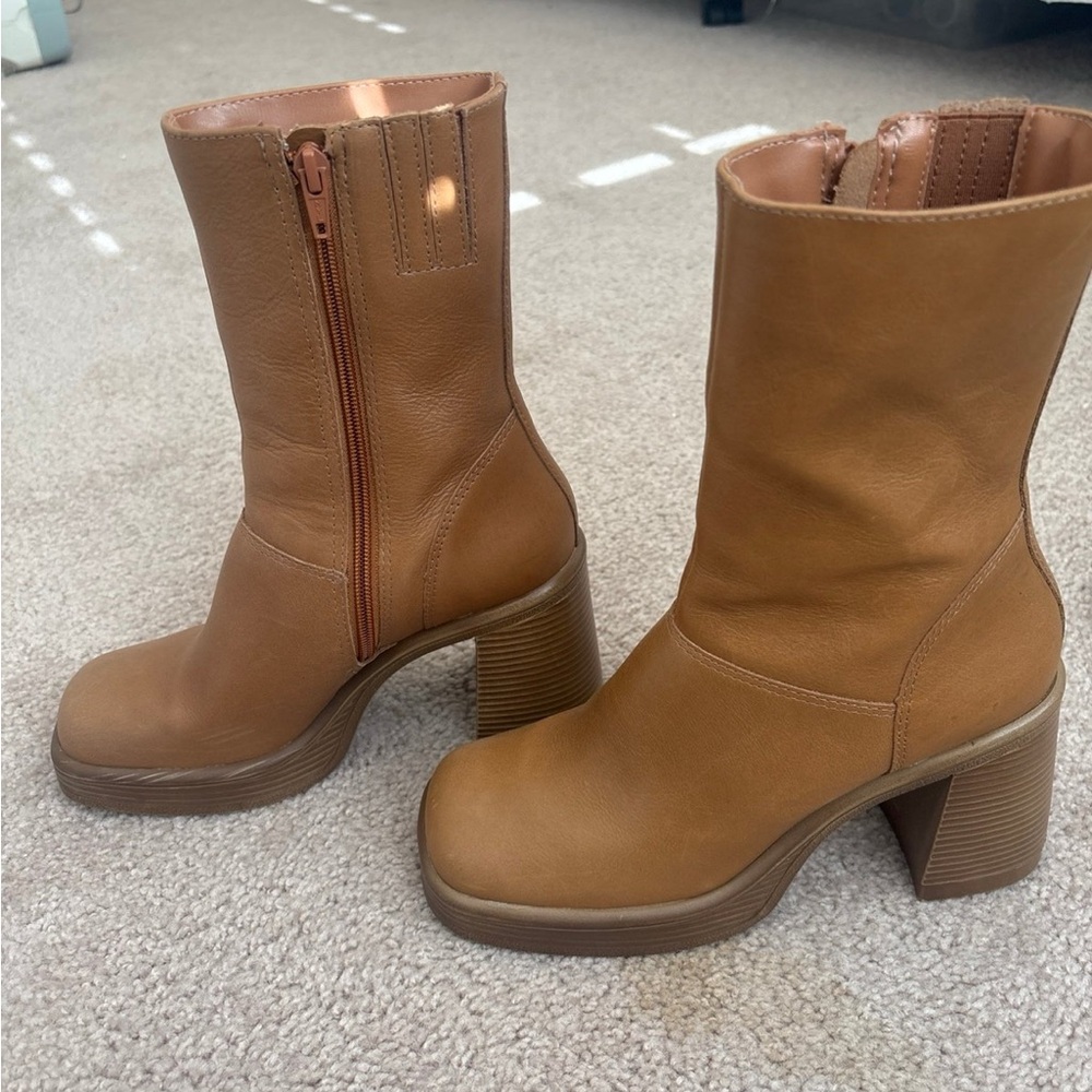 Steve Madden Fantsie Boots size 6